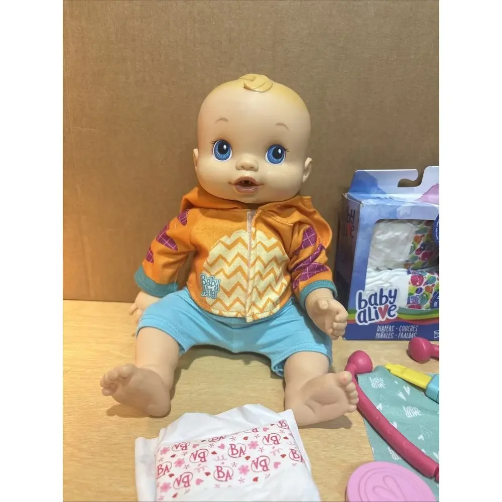 Baby Alive Wets N Wiggles Boy & Girl Twin Dolls Pair Anatomically Correct 2006